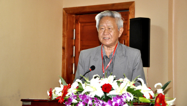 首届中华诗词文化传承人大会在山东曲阜举行