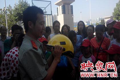 这个帽子学问多